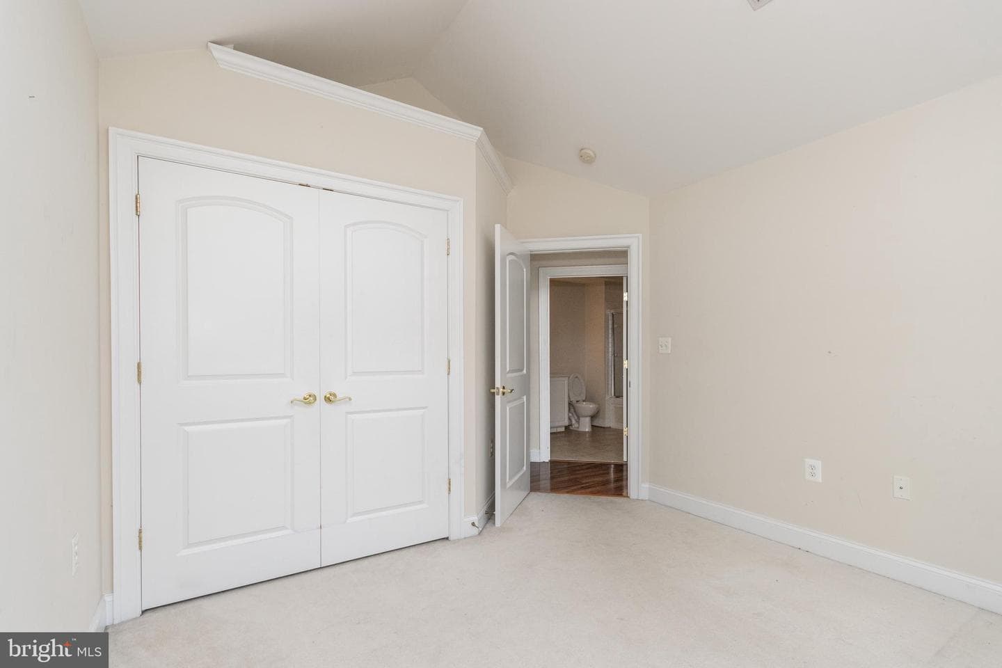 6255 Autumn Leaf Drive photo 15