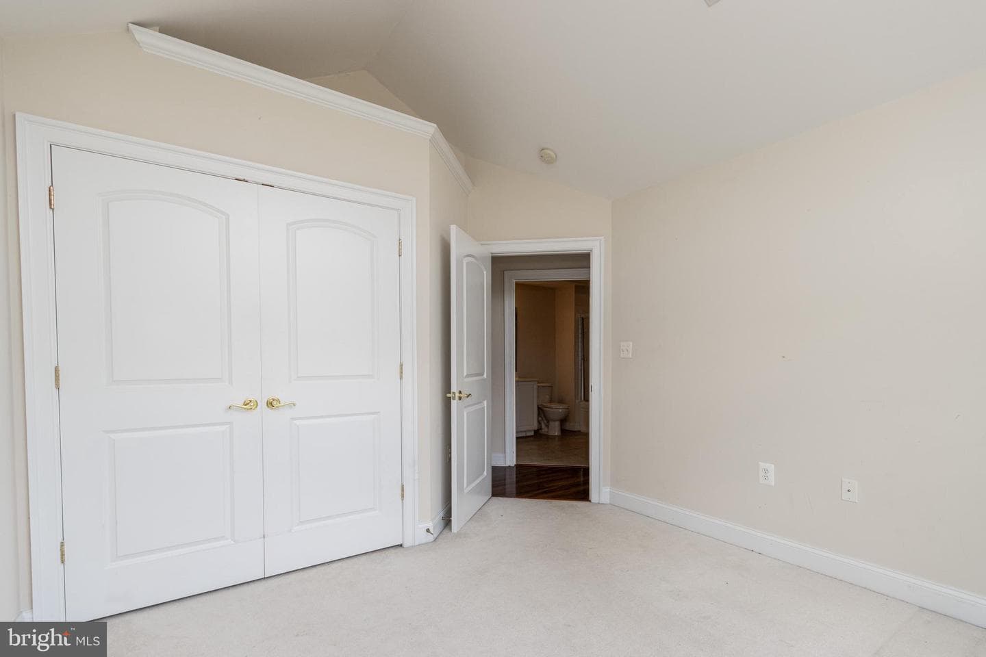 6255 Autumn Leaf Drive photo 20