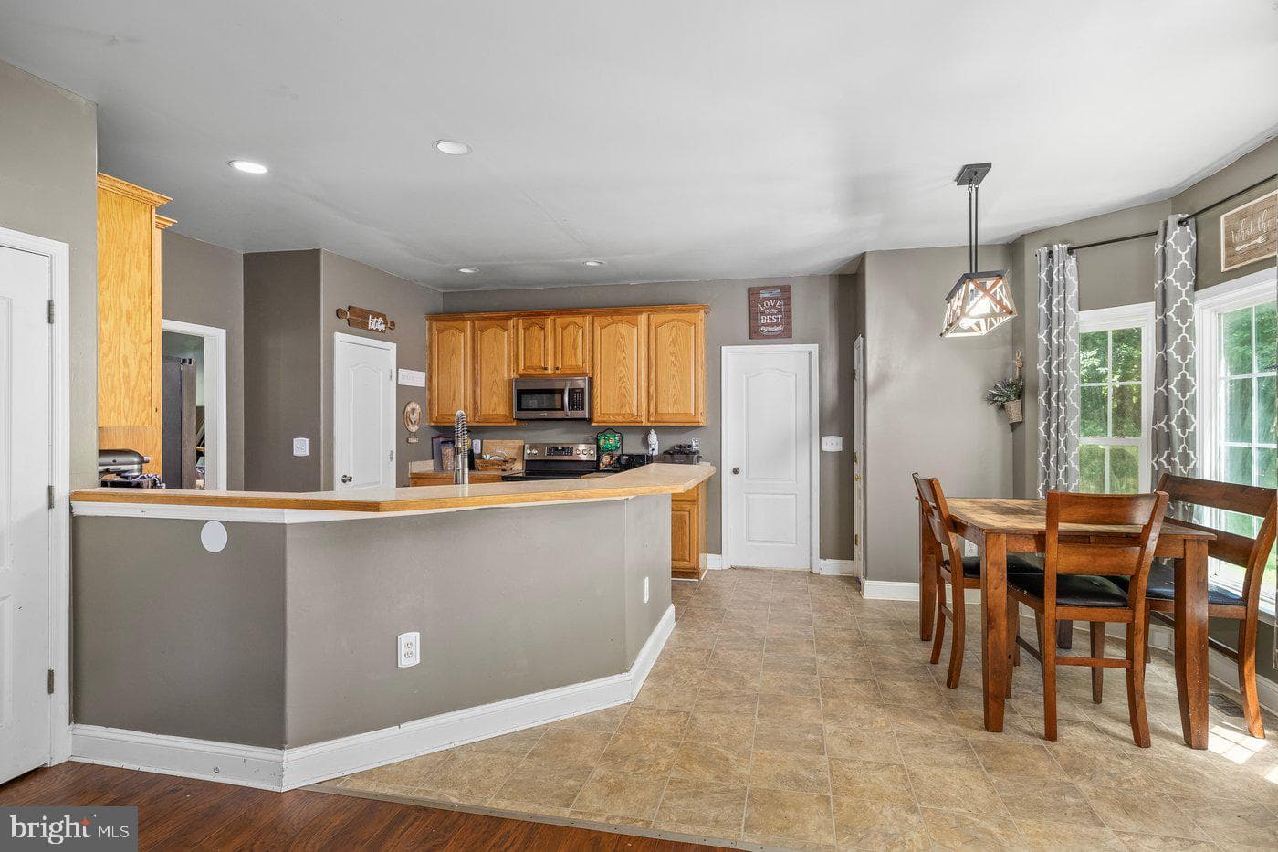 6325 Grace Hill photo 7