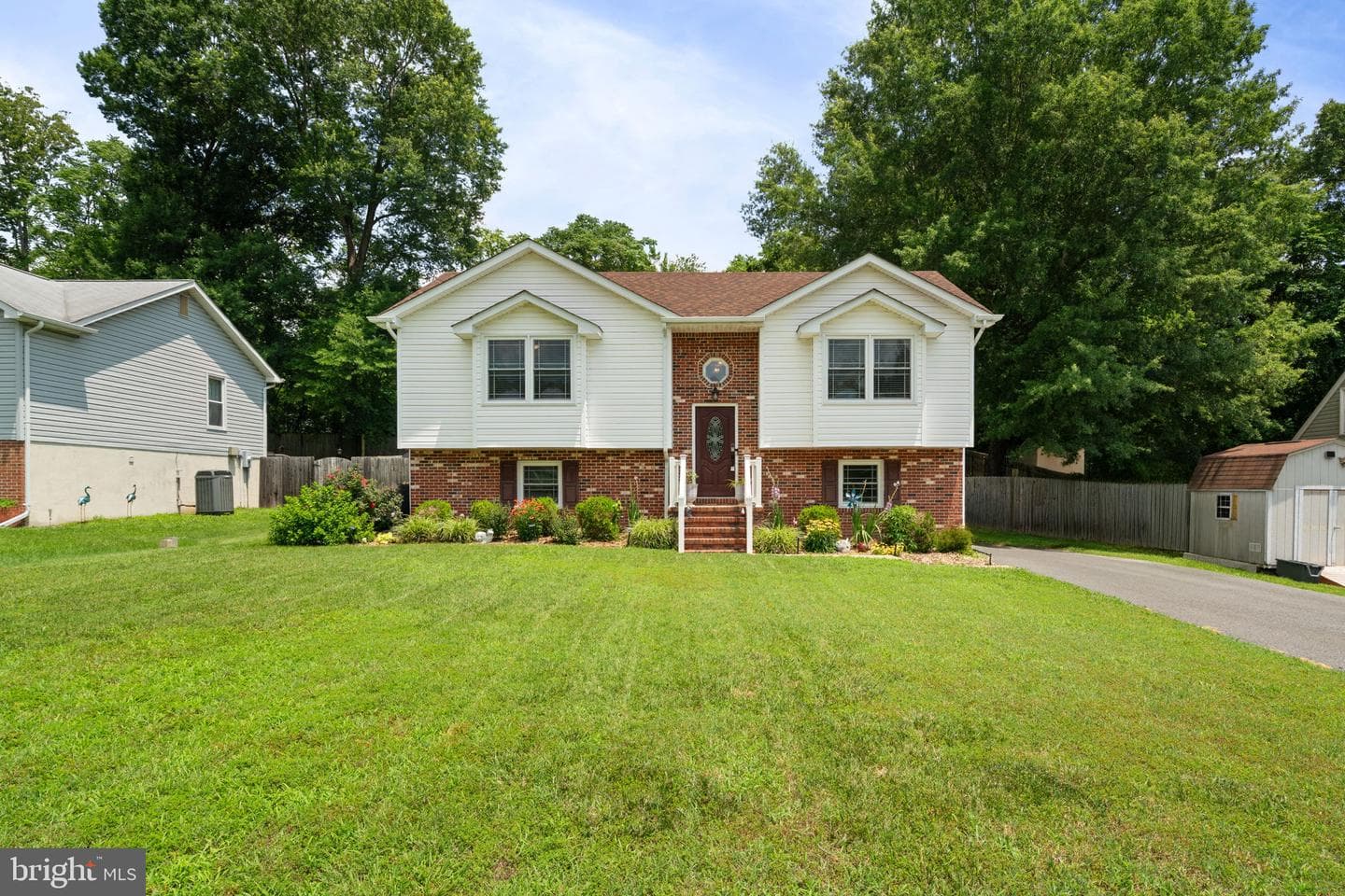 10407 Skinner Hill Drive photo 2