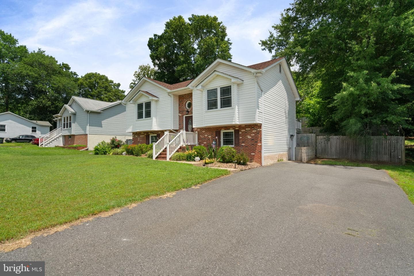 10407 Skinner Hill Drive photo 3