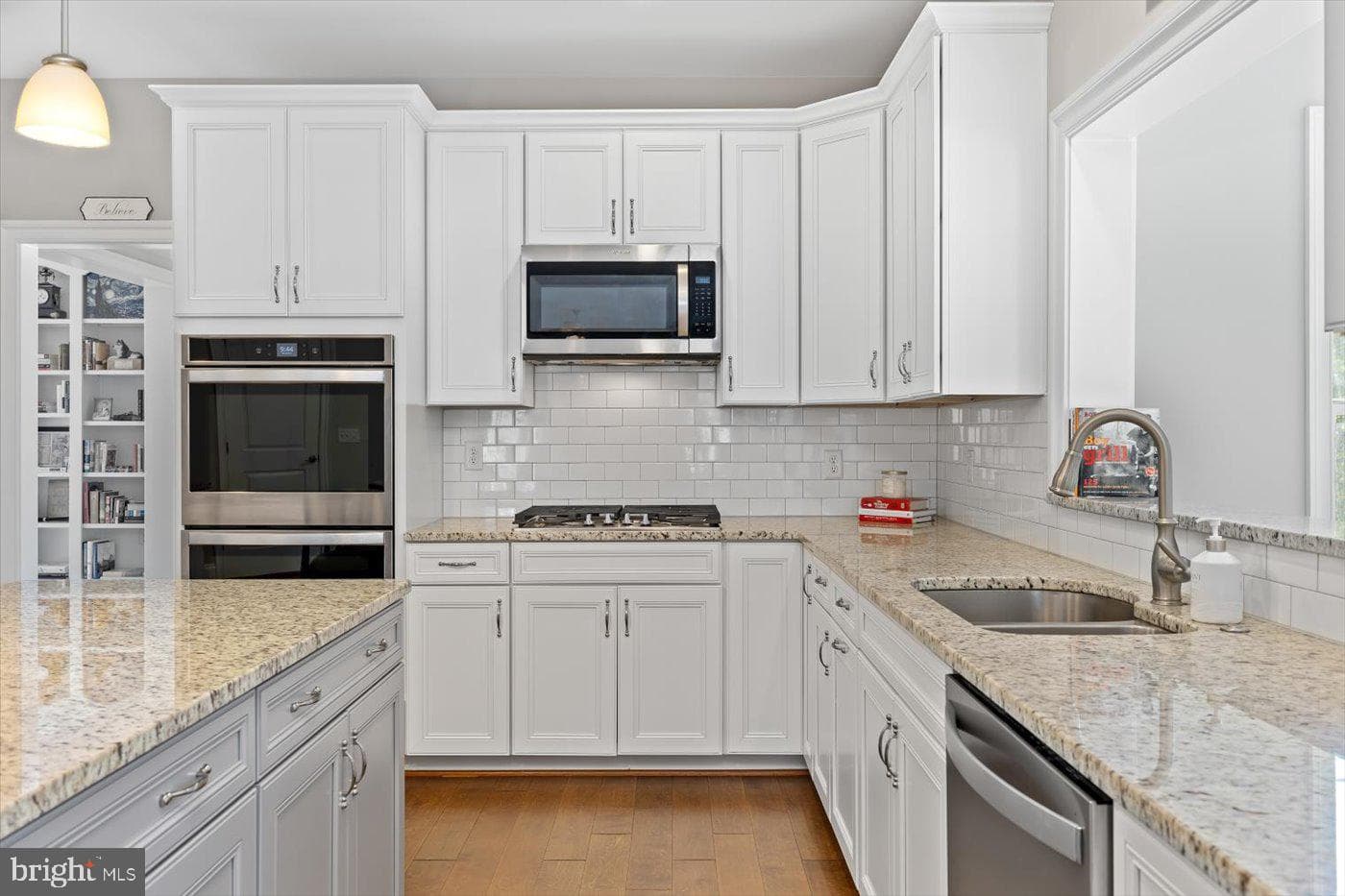 10902 Downton Avenue photo 23