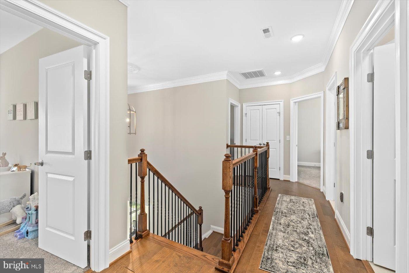 10902 Downton Avenue photo 32