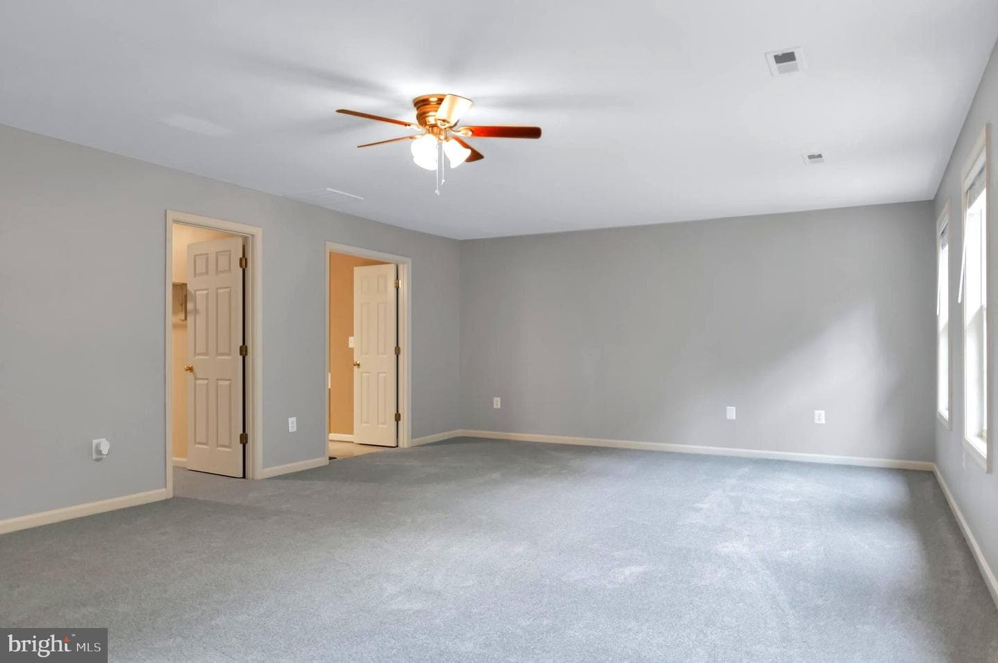 9400 America Lane photo 24