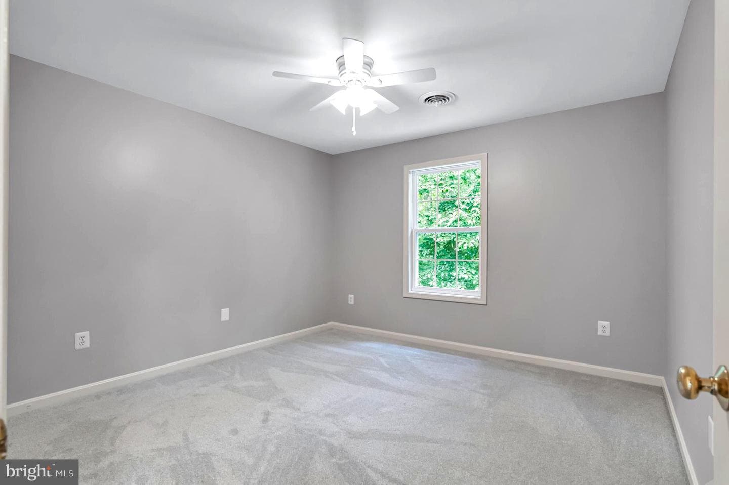 9400 America Lane photo 32