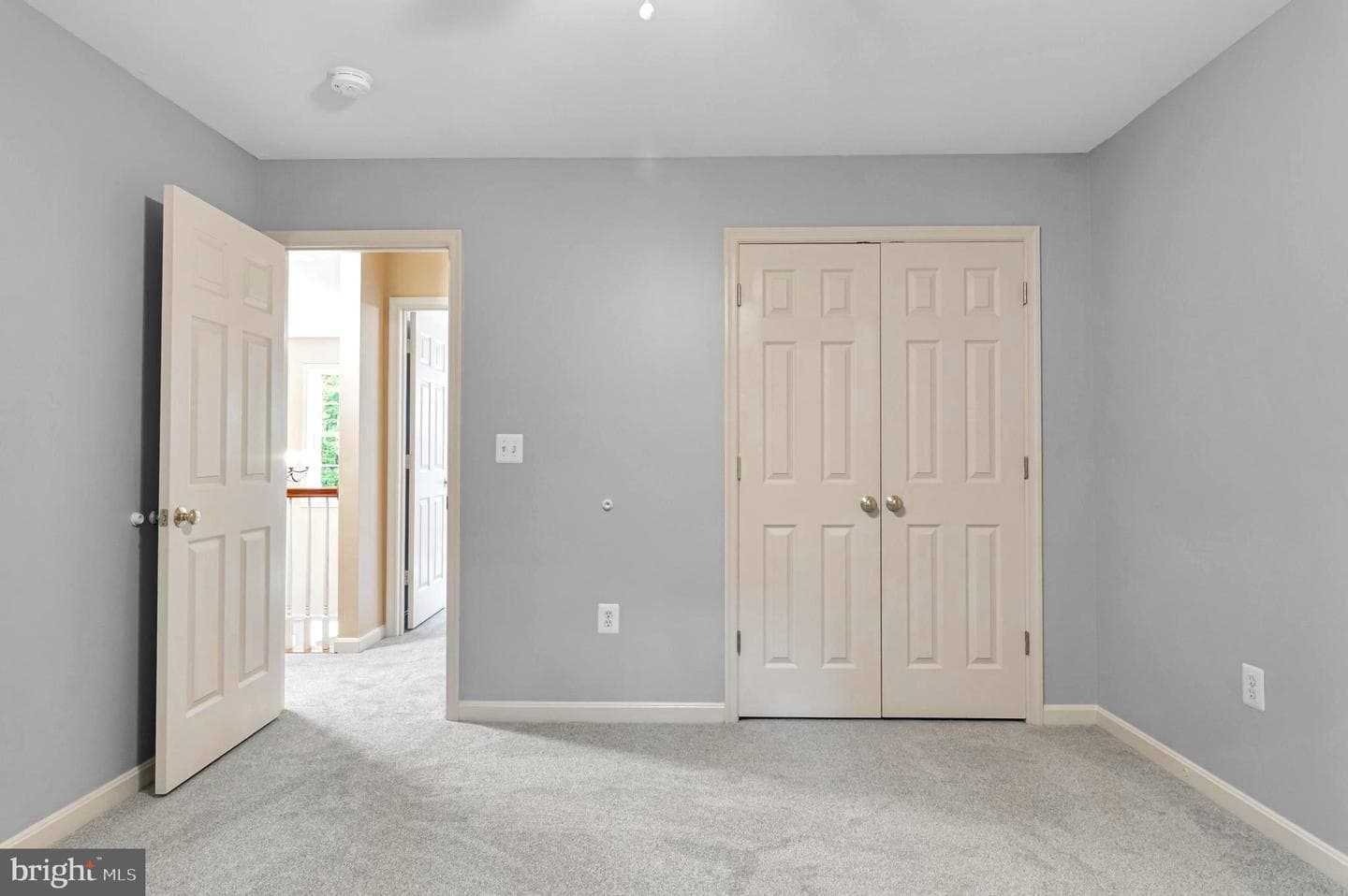 9400 America Lane photo 33