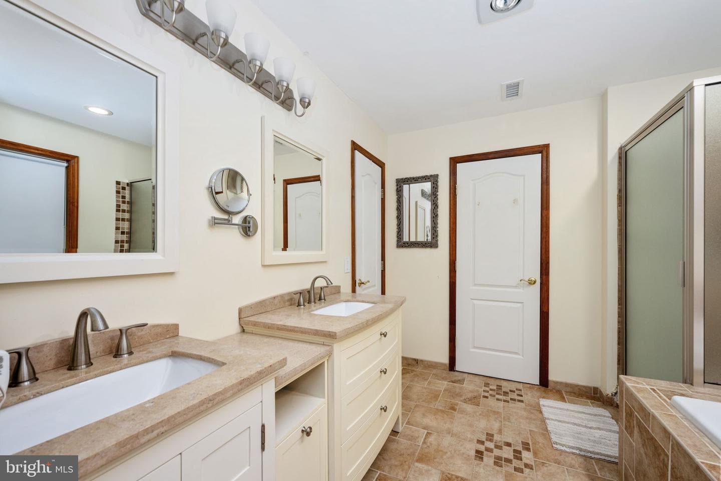 6217 Forest Grove Drive photo 31