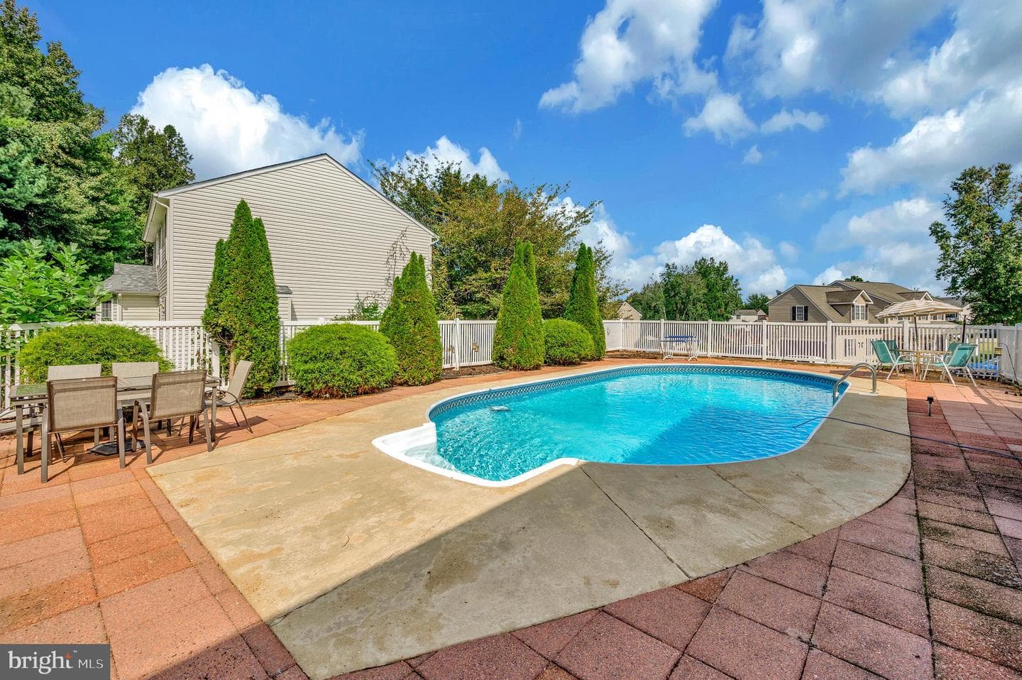 7500 Harvest Lane photo 33