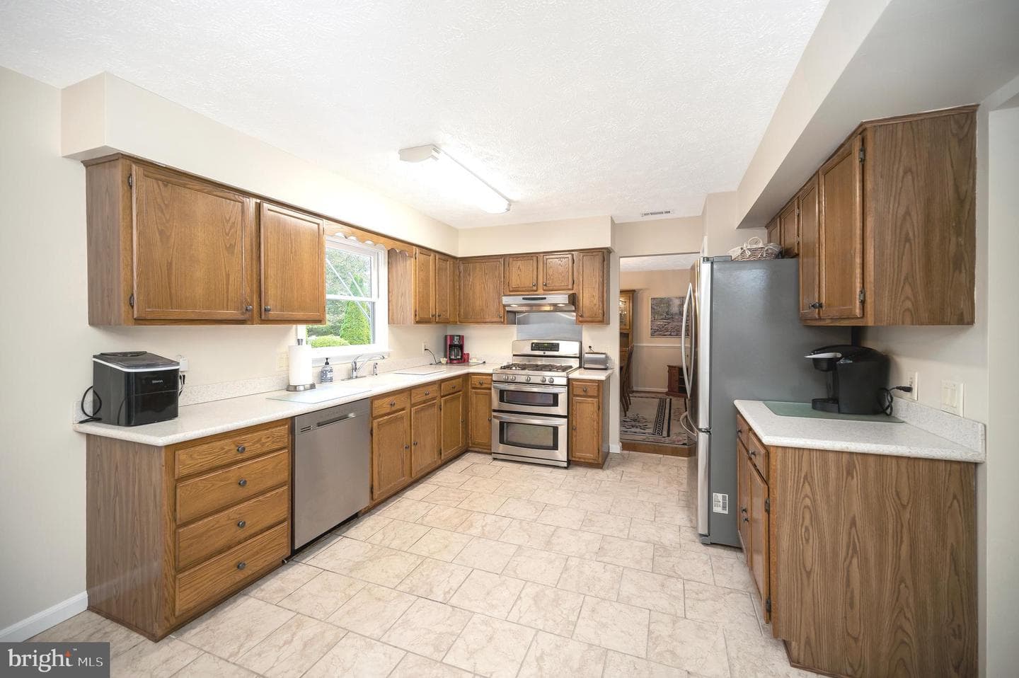 7500 Harvest Lane photo 9