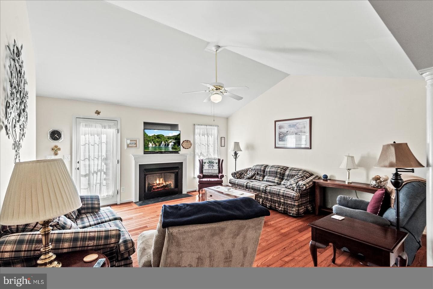 10415 Kings Cove Court photo 9
