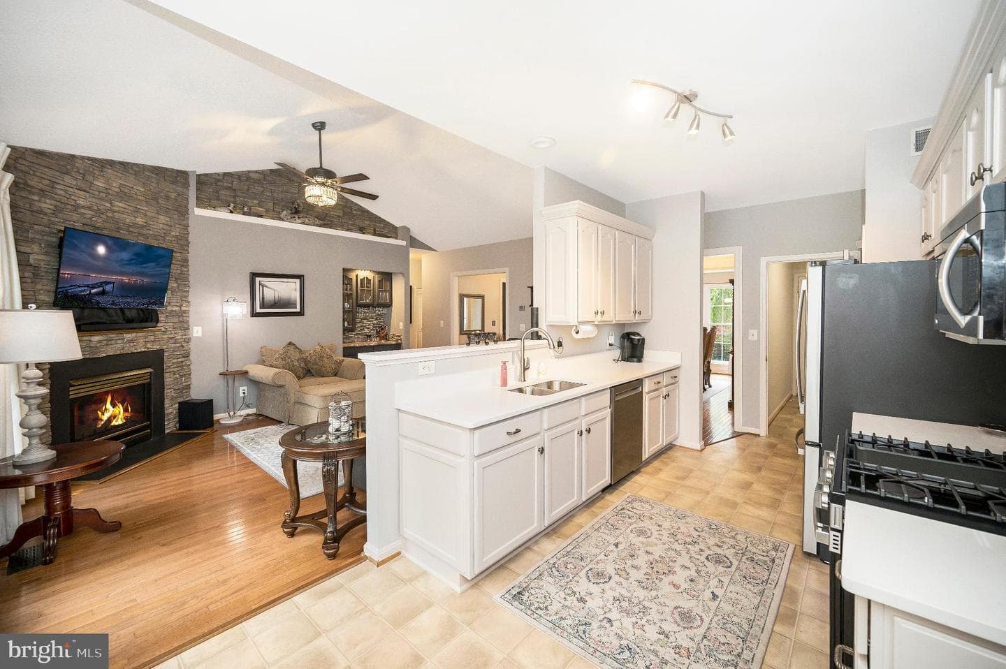3812 Winding Hollow Drive photo 14