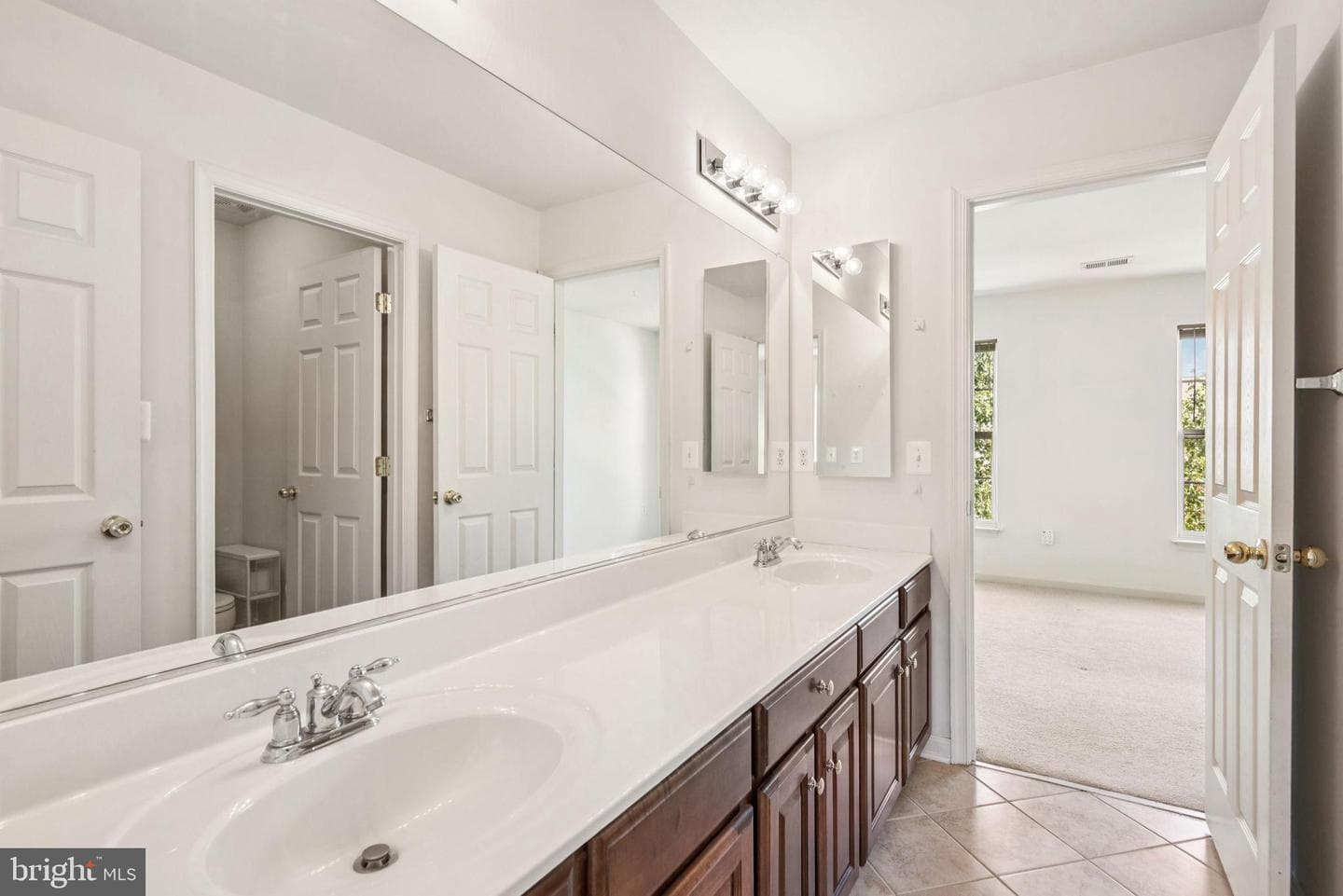 9311 Laurel Oak Drive photo 35