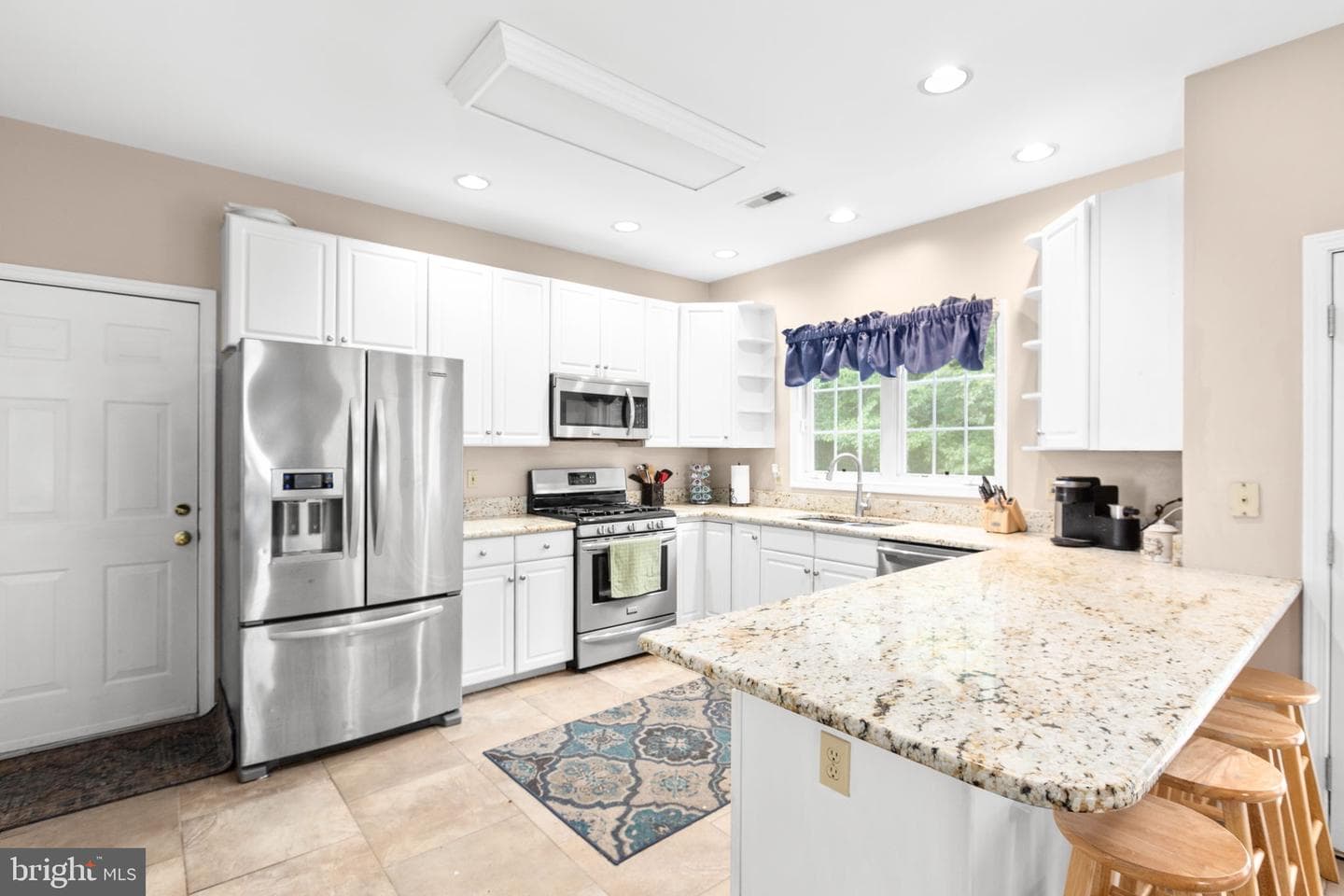 10314 Colechester Street photo 10