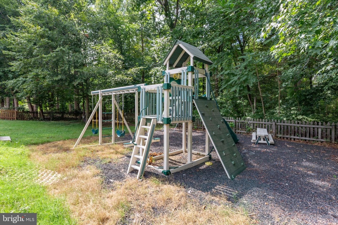 10314 Colechester Street photo 33