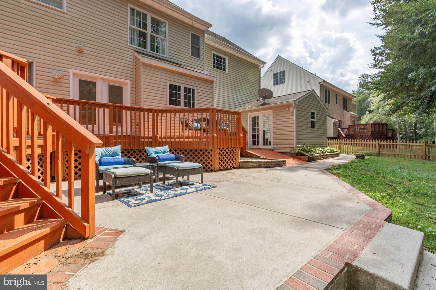 10314 Colechester Street photo 34