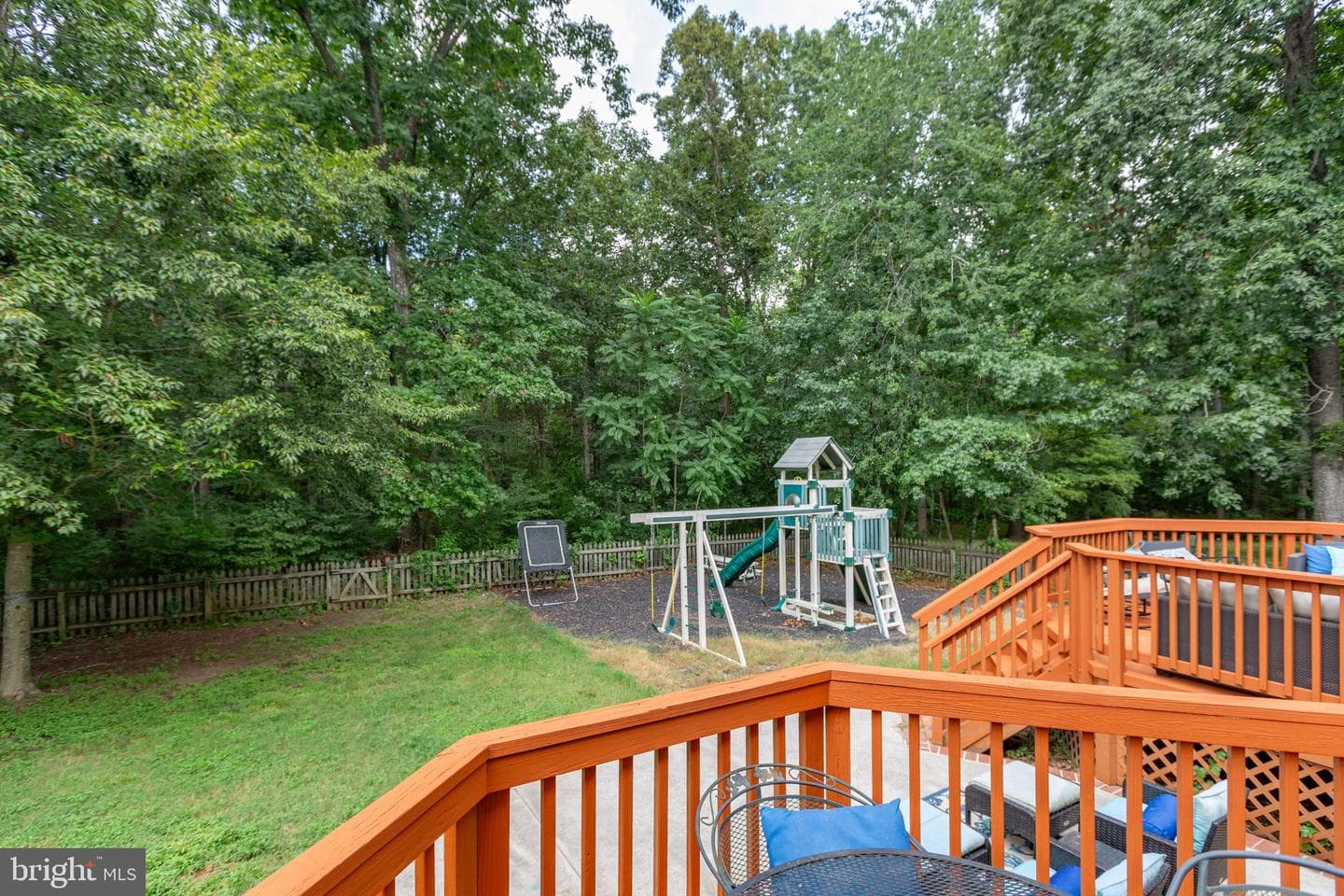 10314 Colechester Street photo 38