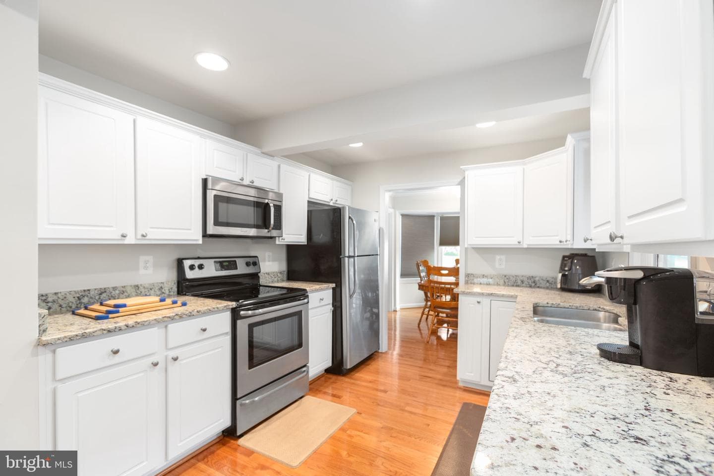 108 Pender Street photo 12