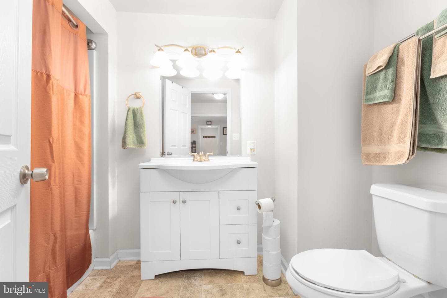 108 Pender Street photo 17