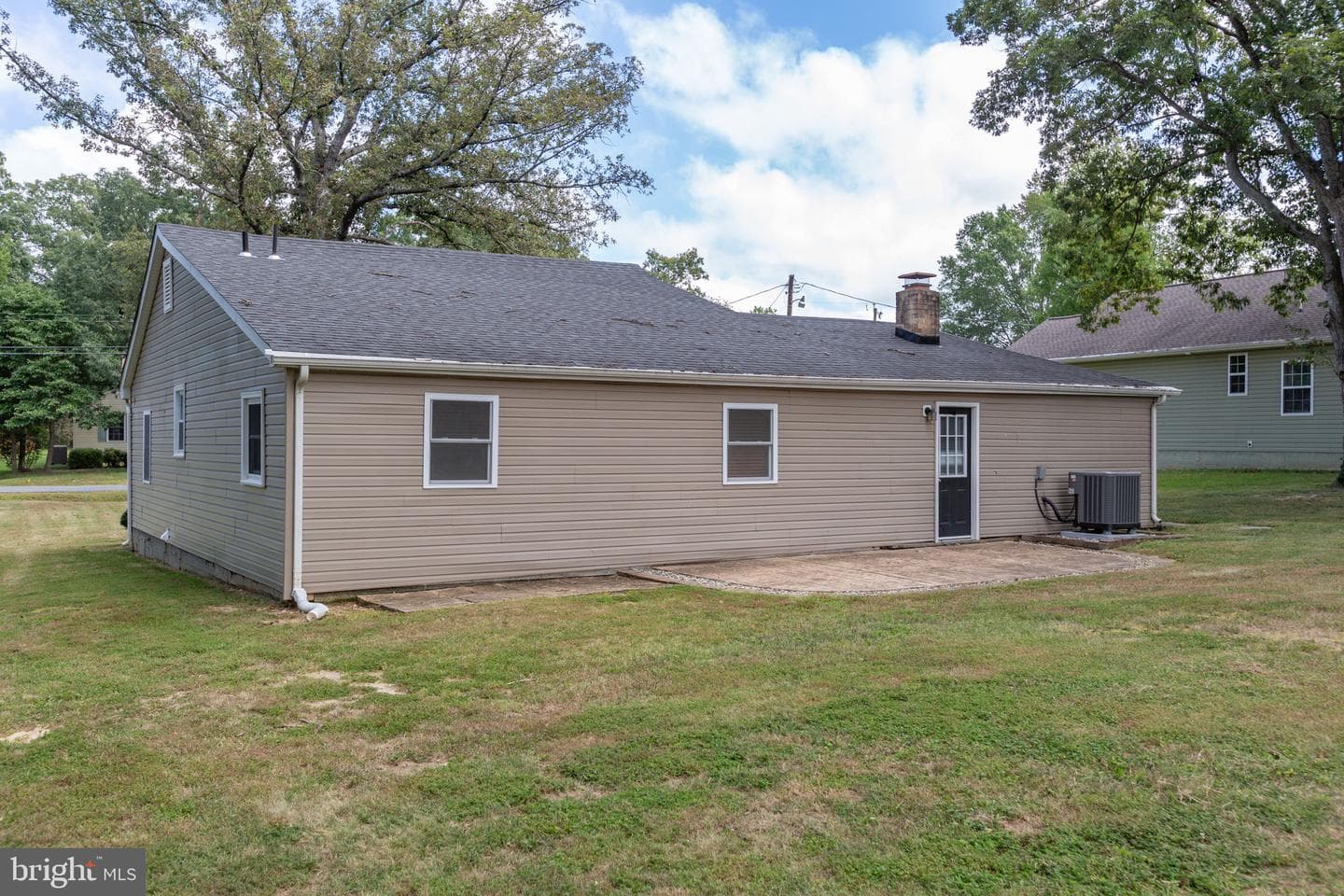 108 Pender Street photo 40