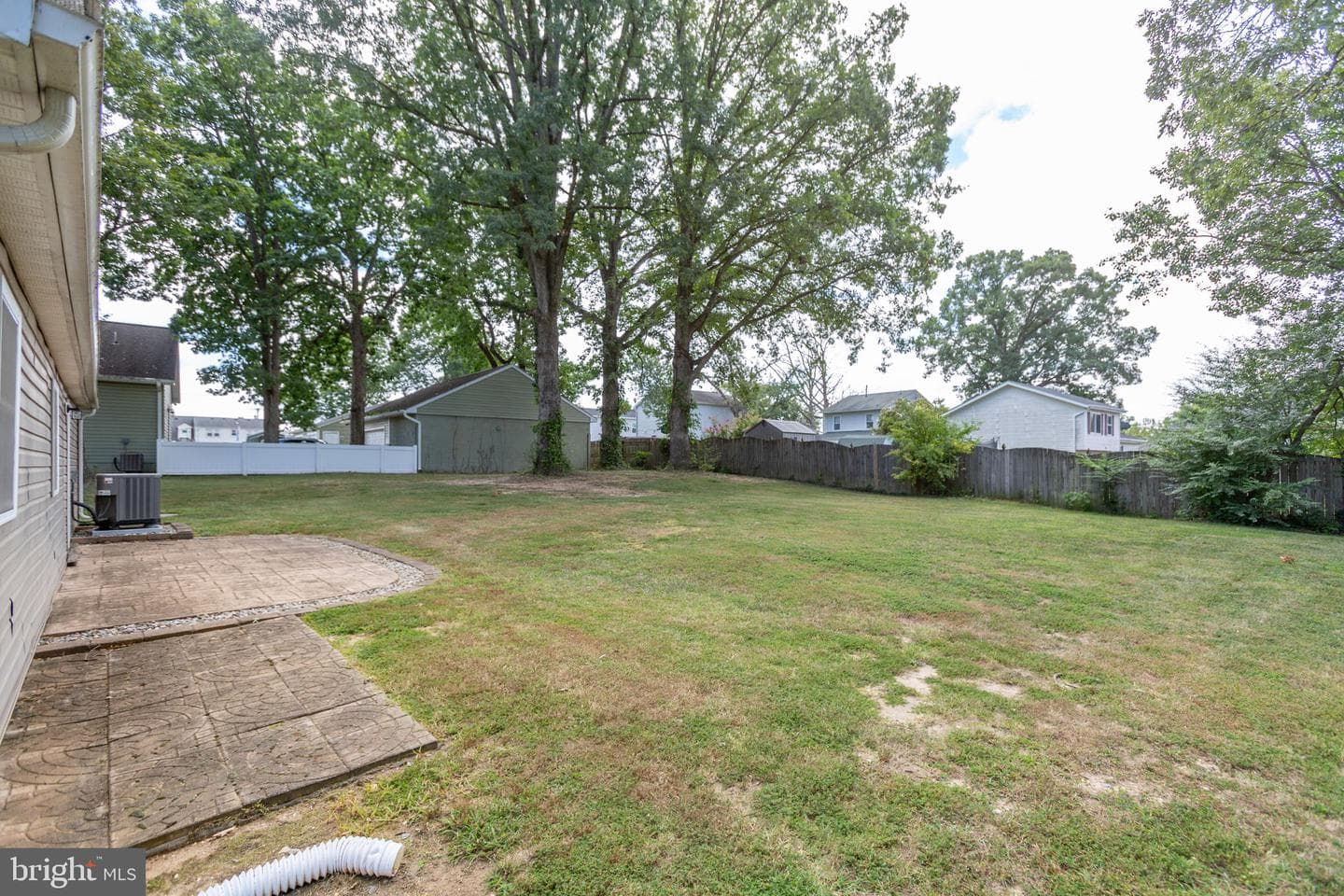 108 Pender Street photo 42