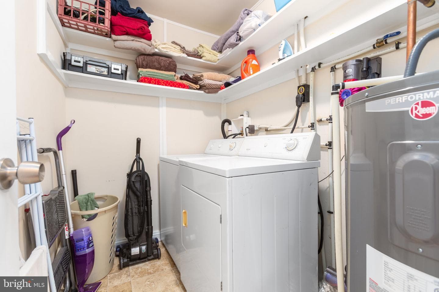 108 Pender Street photo 7