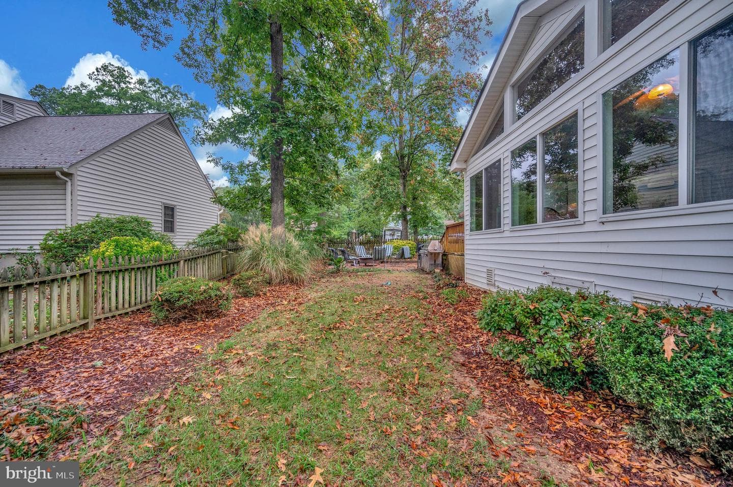 416 Whitecliff Drive photo 11