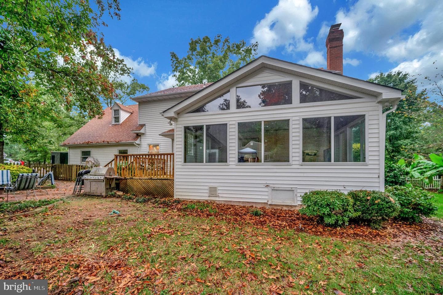 416 Whitecliff Drive photo 12