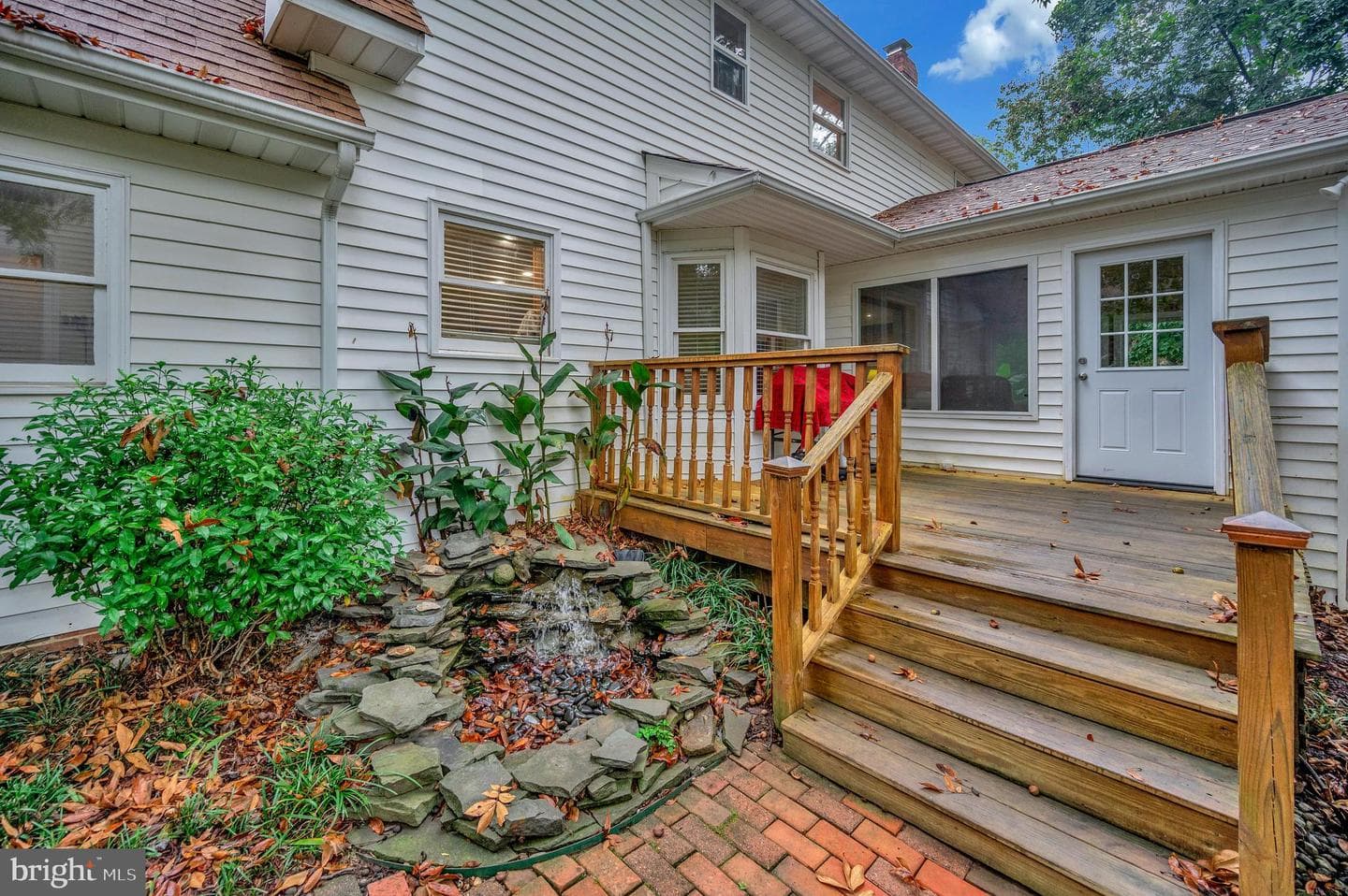 416 Whitecliff Drive photo 14