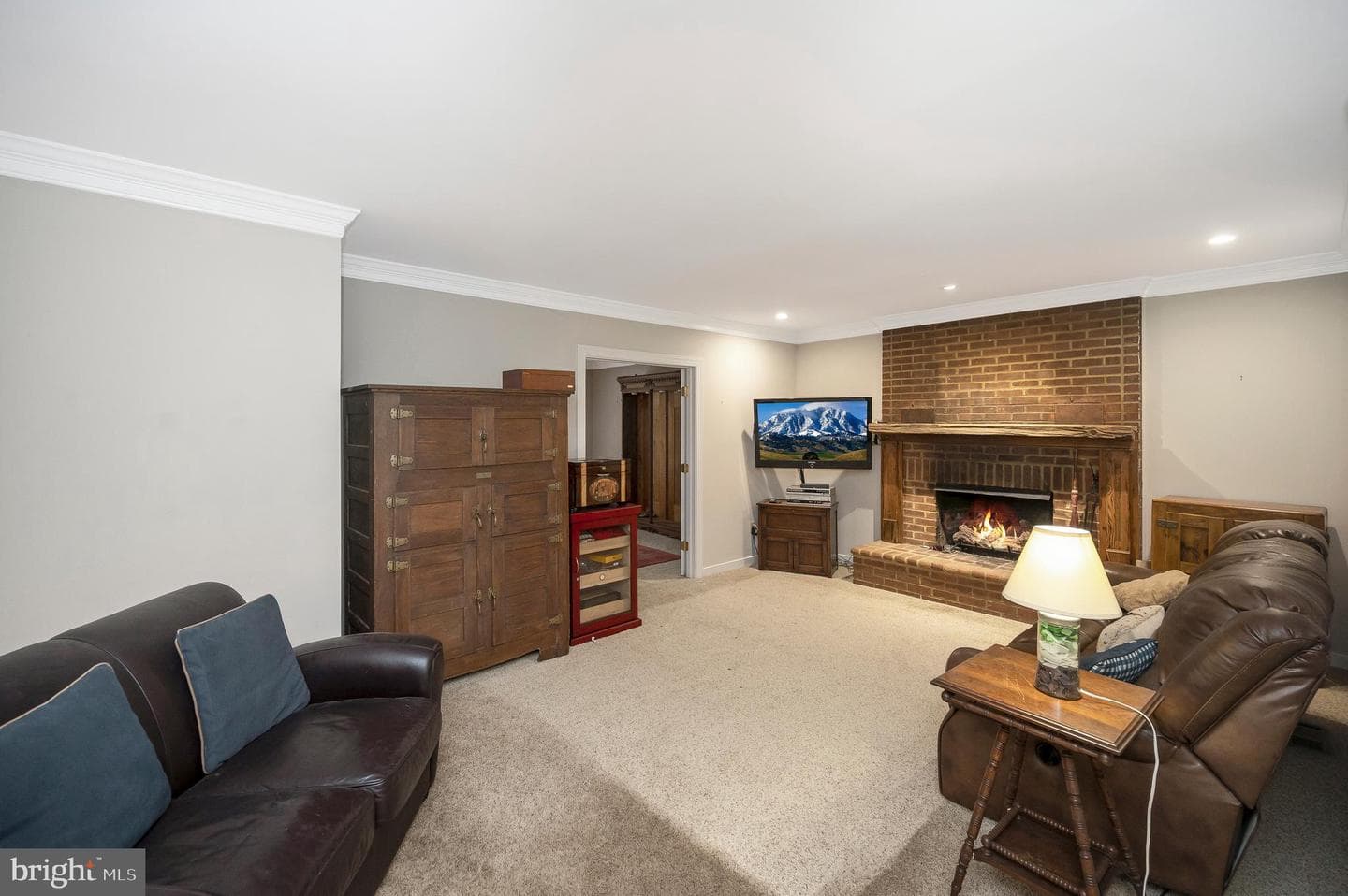 416 Whitecliff Drive photo 23