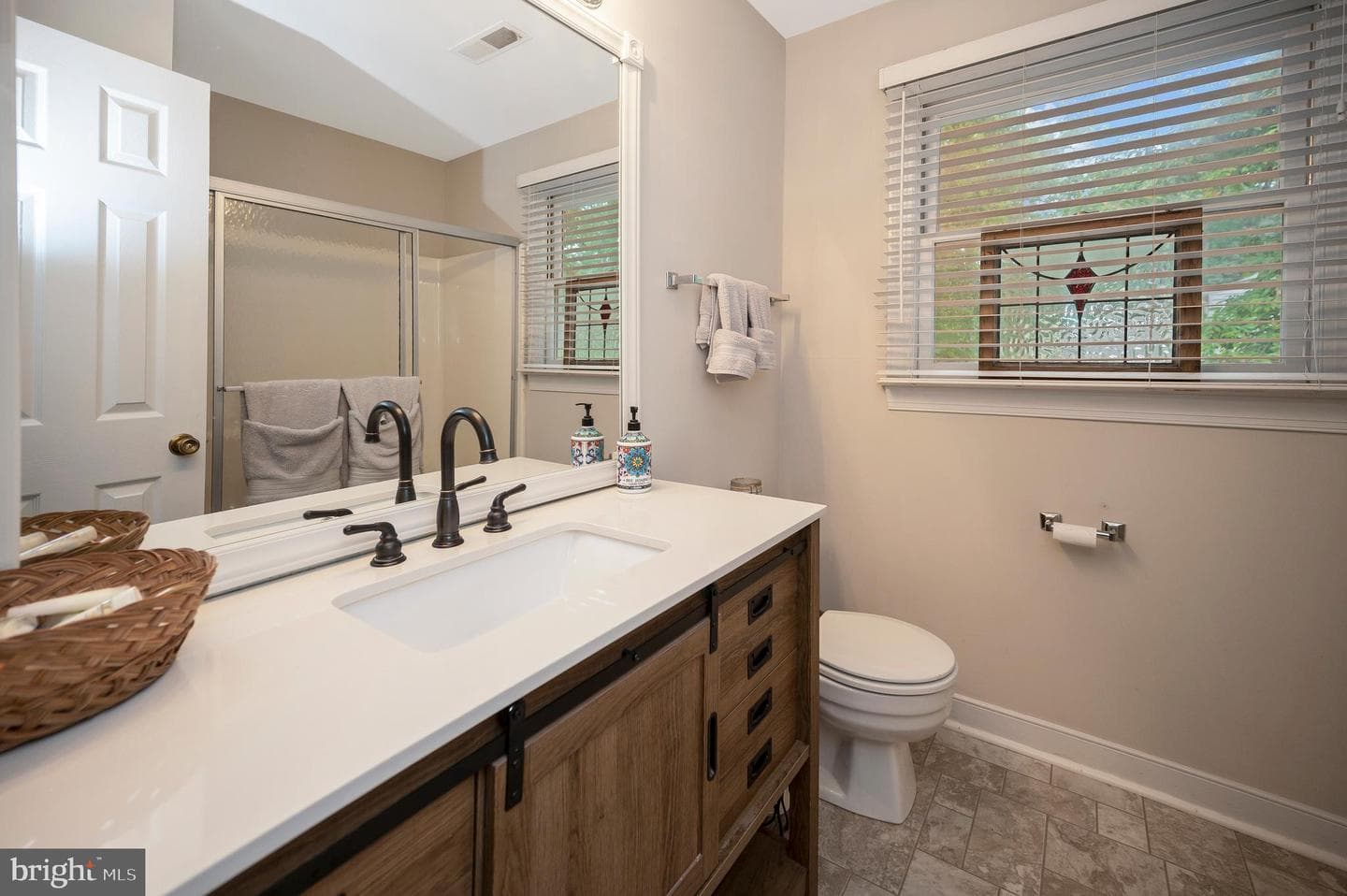 416 Whitecliff Drive photo 51