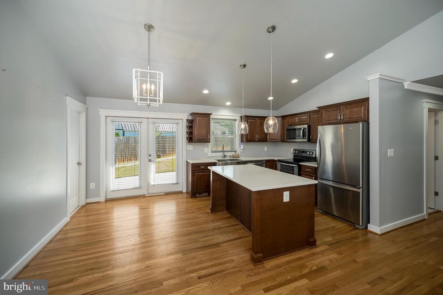 10906 Peach Tree Drive photo 11