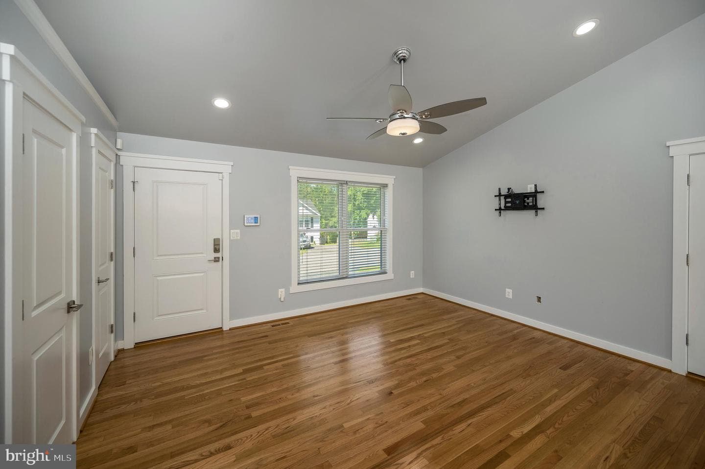 10906 Peach Tree Drive photo 6