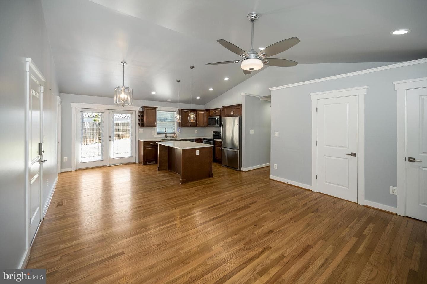 10906 Peach Tree Drive photo 7