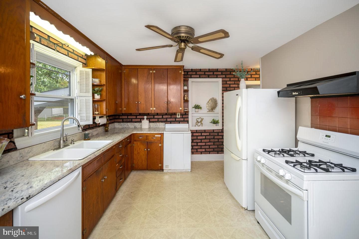 205 Hamilton Street photo 10