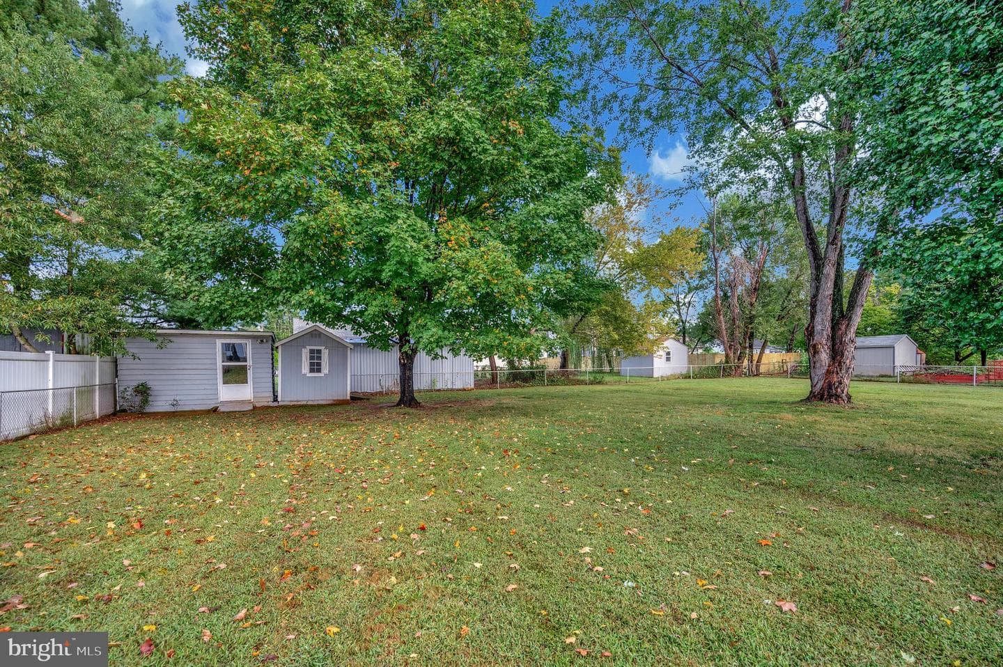 205 Hamilton Street photo 41