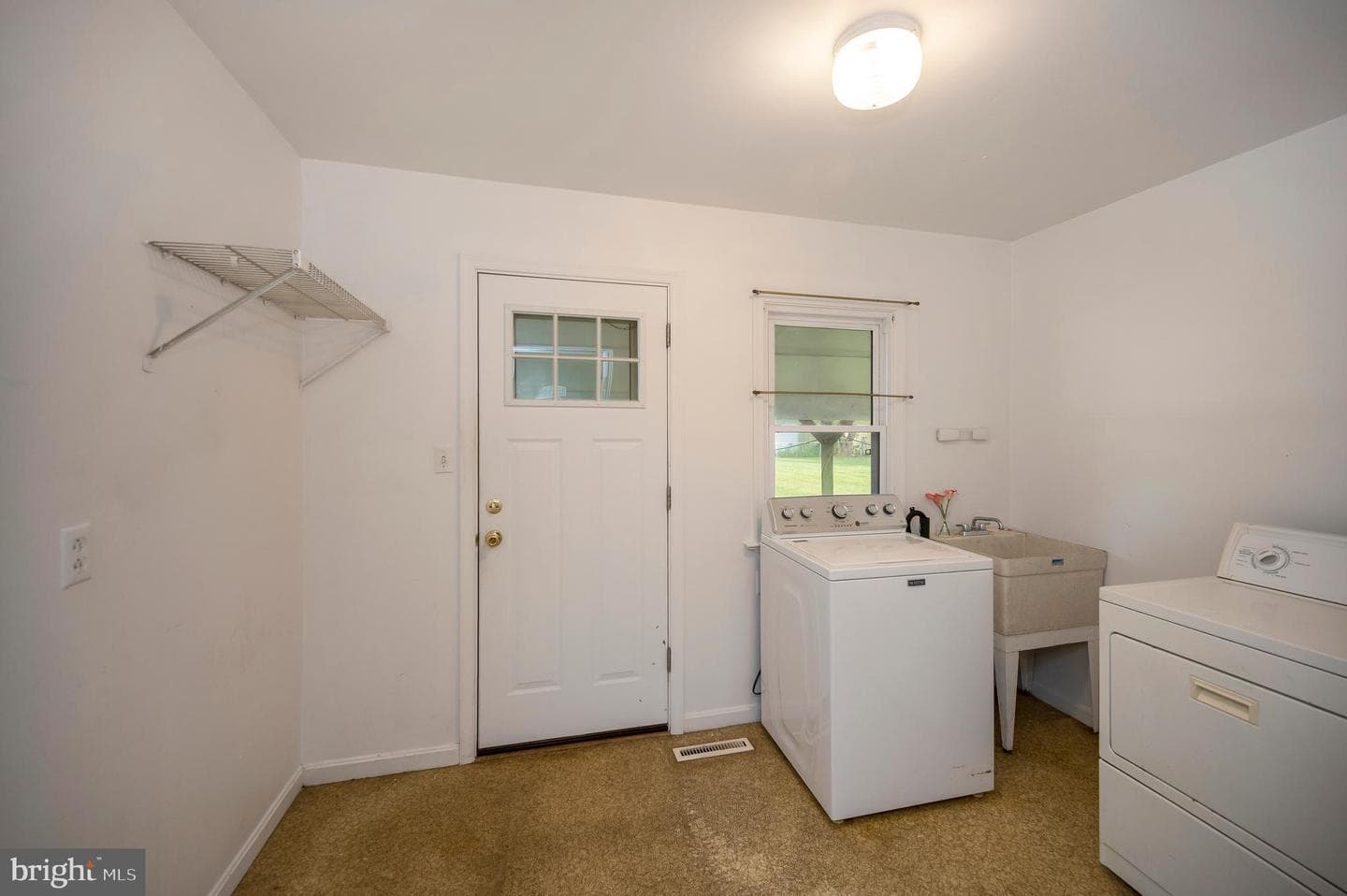 205 Hamilton Street photo 8