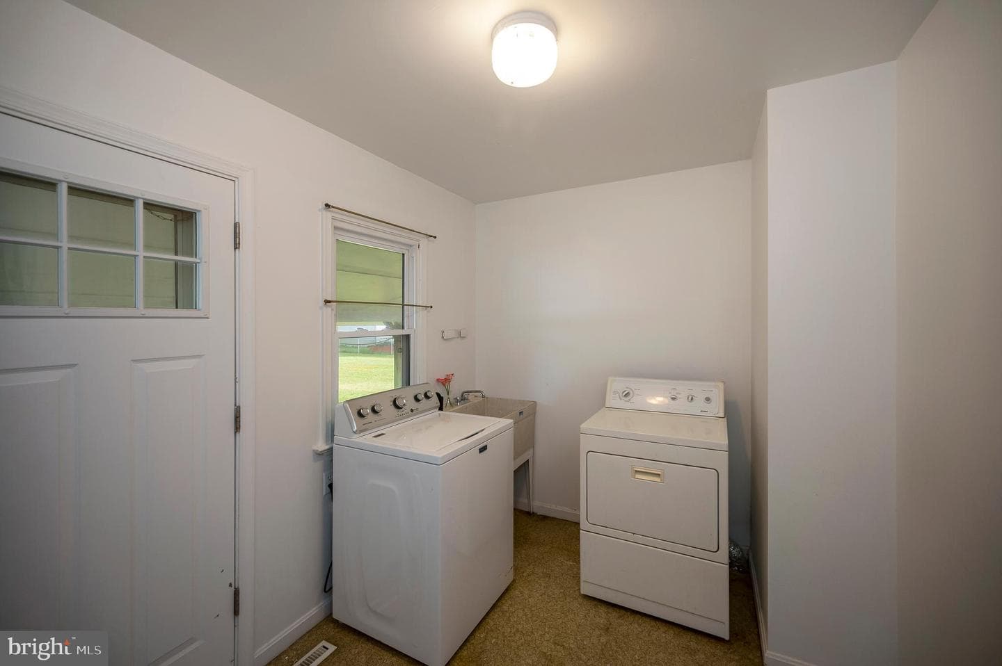 205 Hamilton Street photo 9