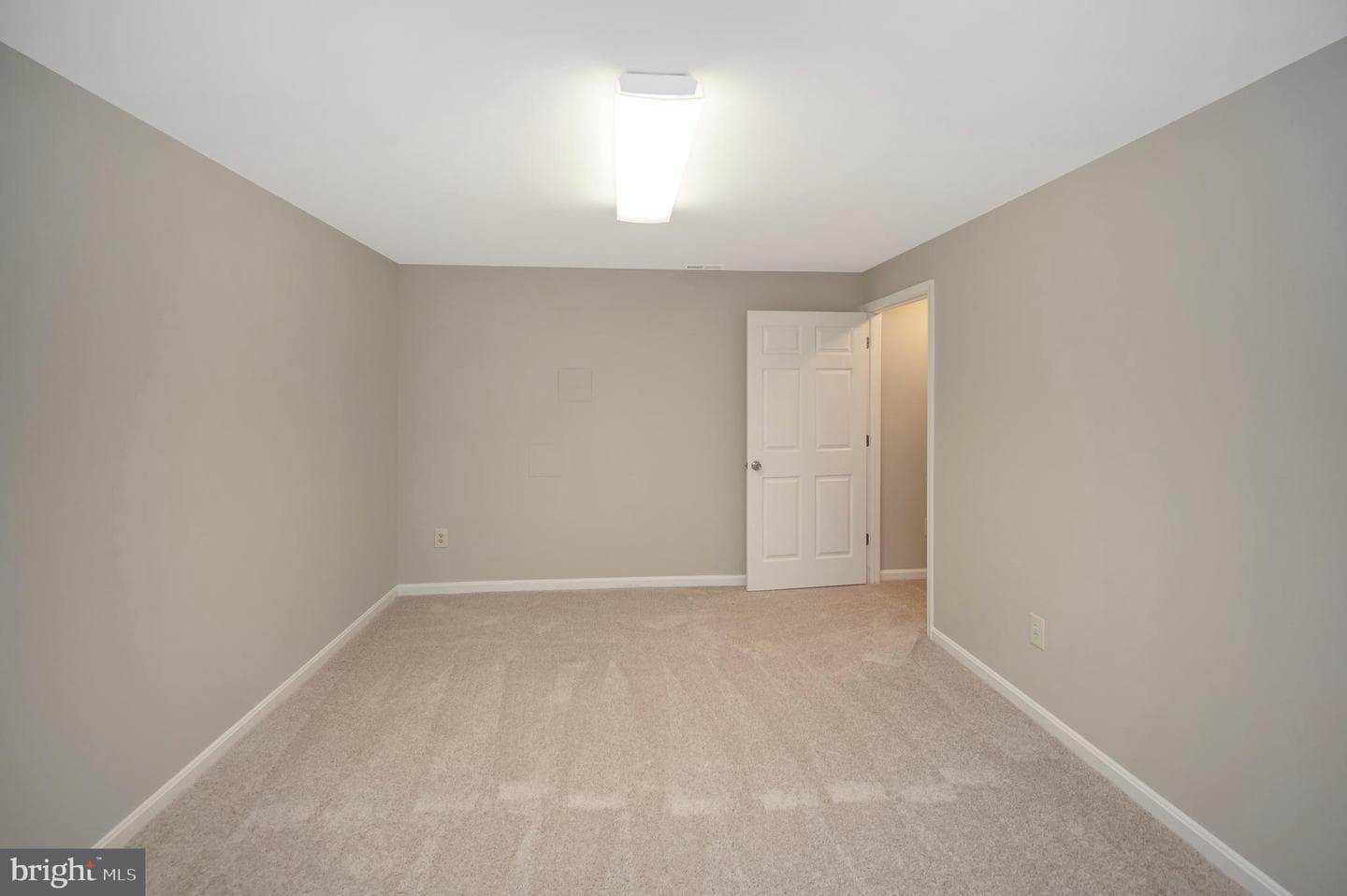 4310 Essex Court photo 63