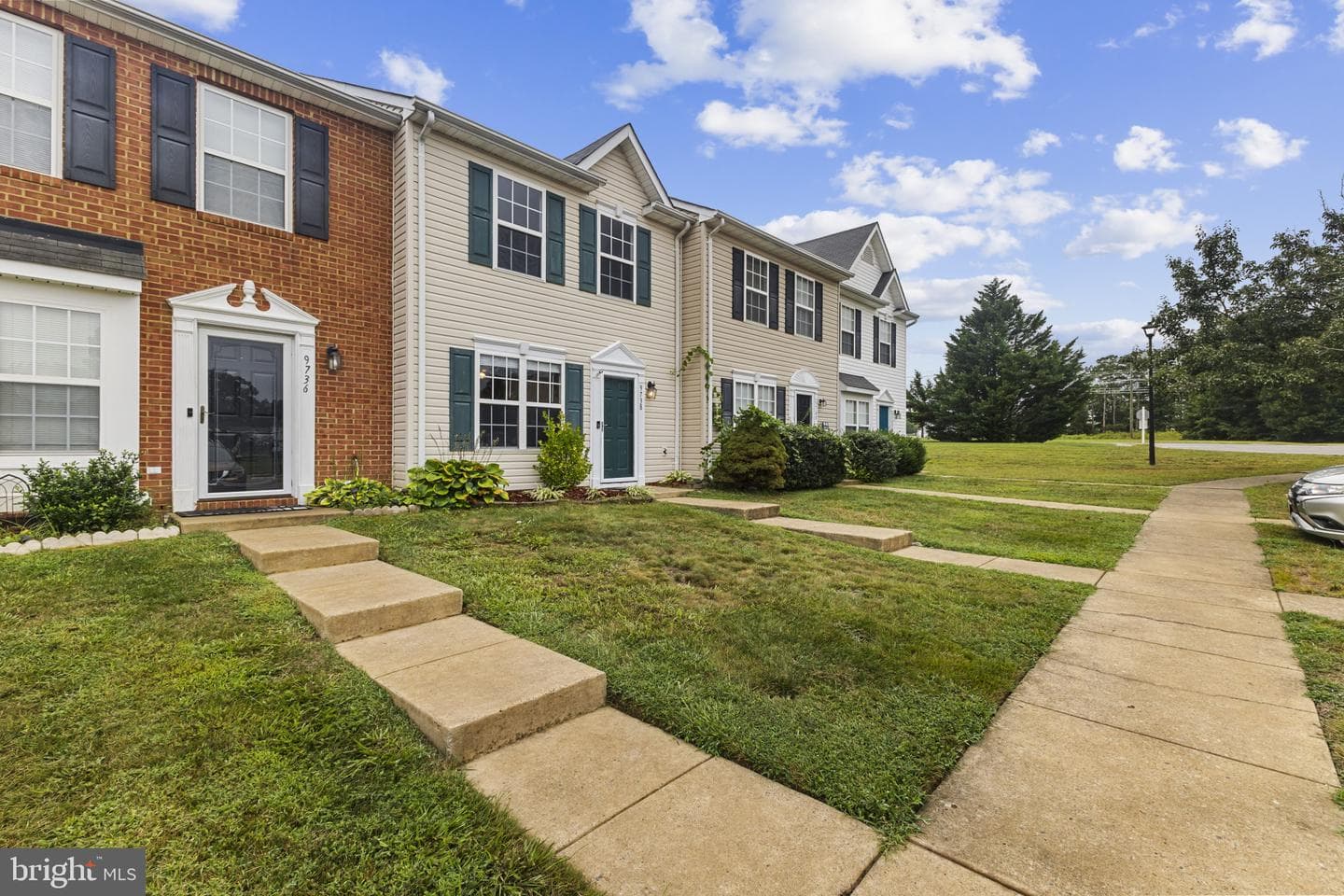 9738 W Midland Way photo 3