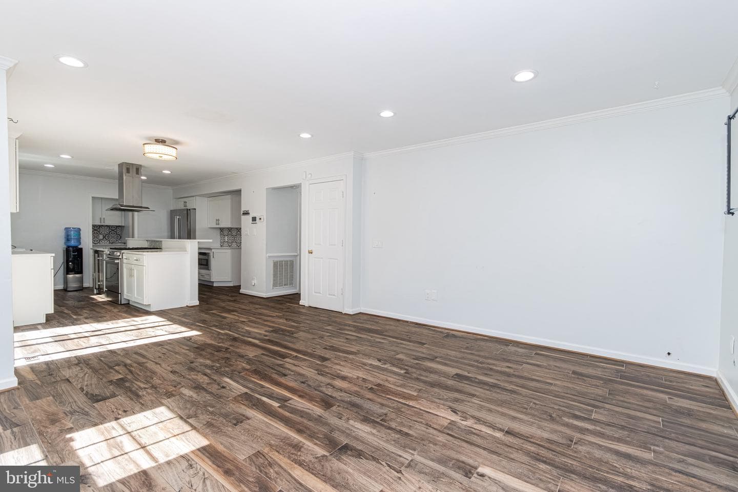 6407 Prospect Street photo 5