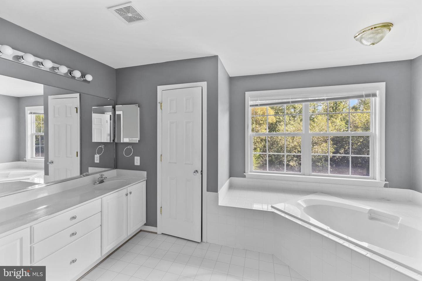 3622 Carolina Court photo 25
