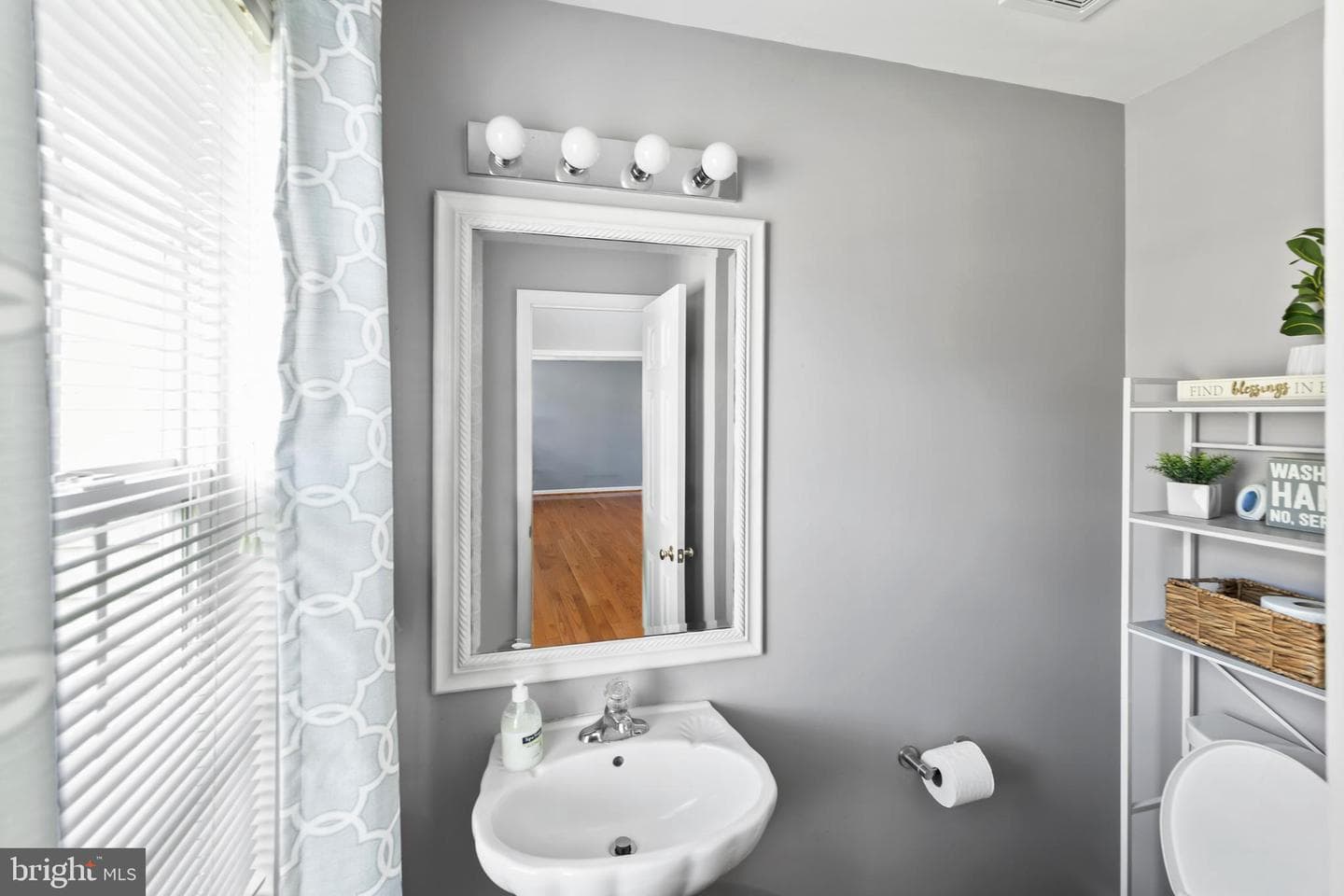 3622 Carolina Court photo 4