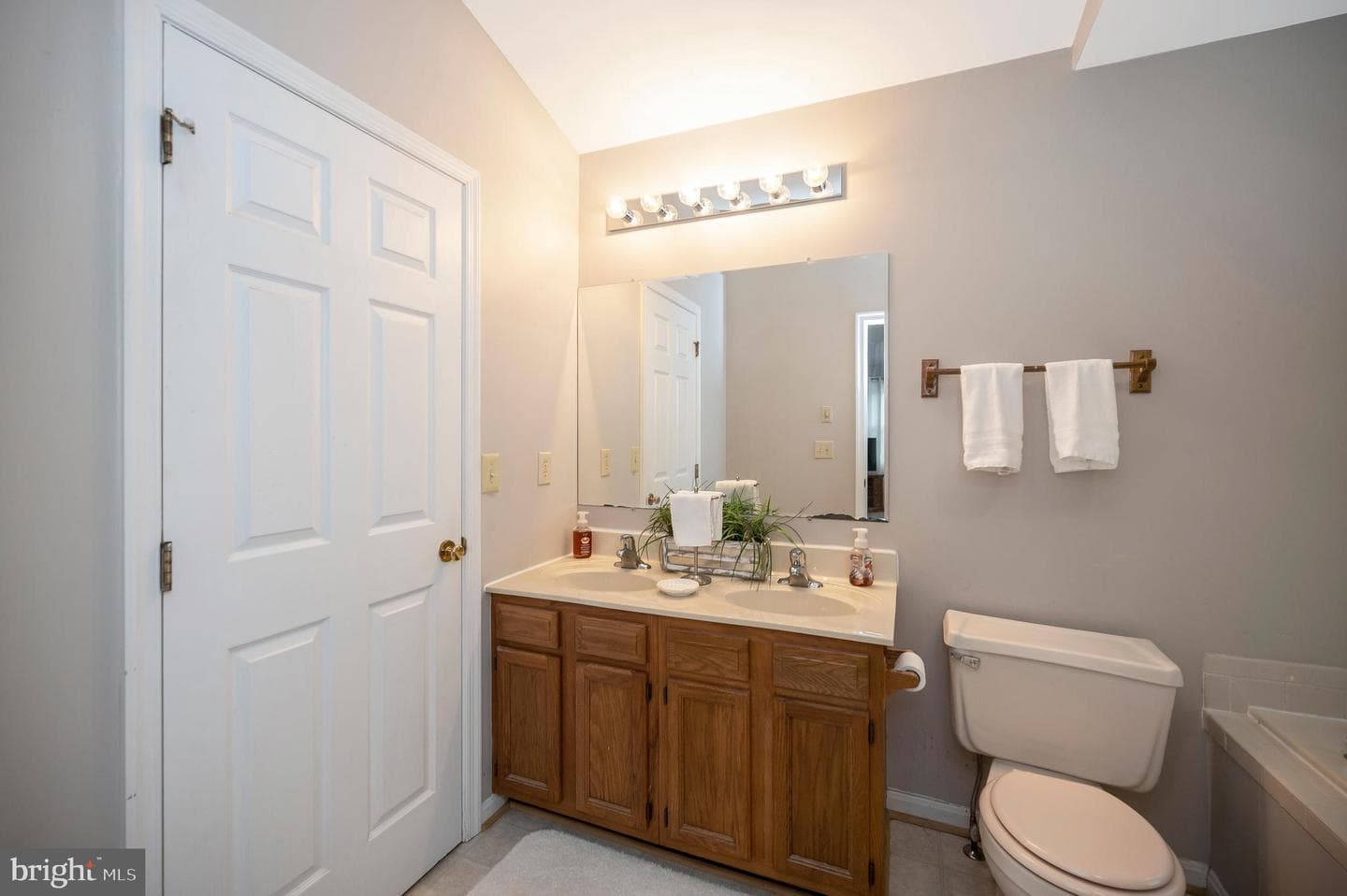 5221 Mcmanus Drive photo 23