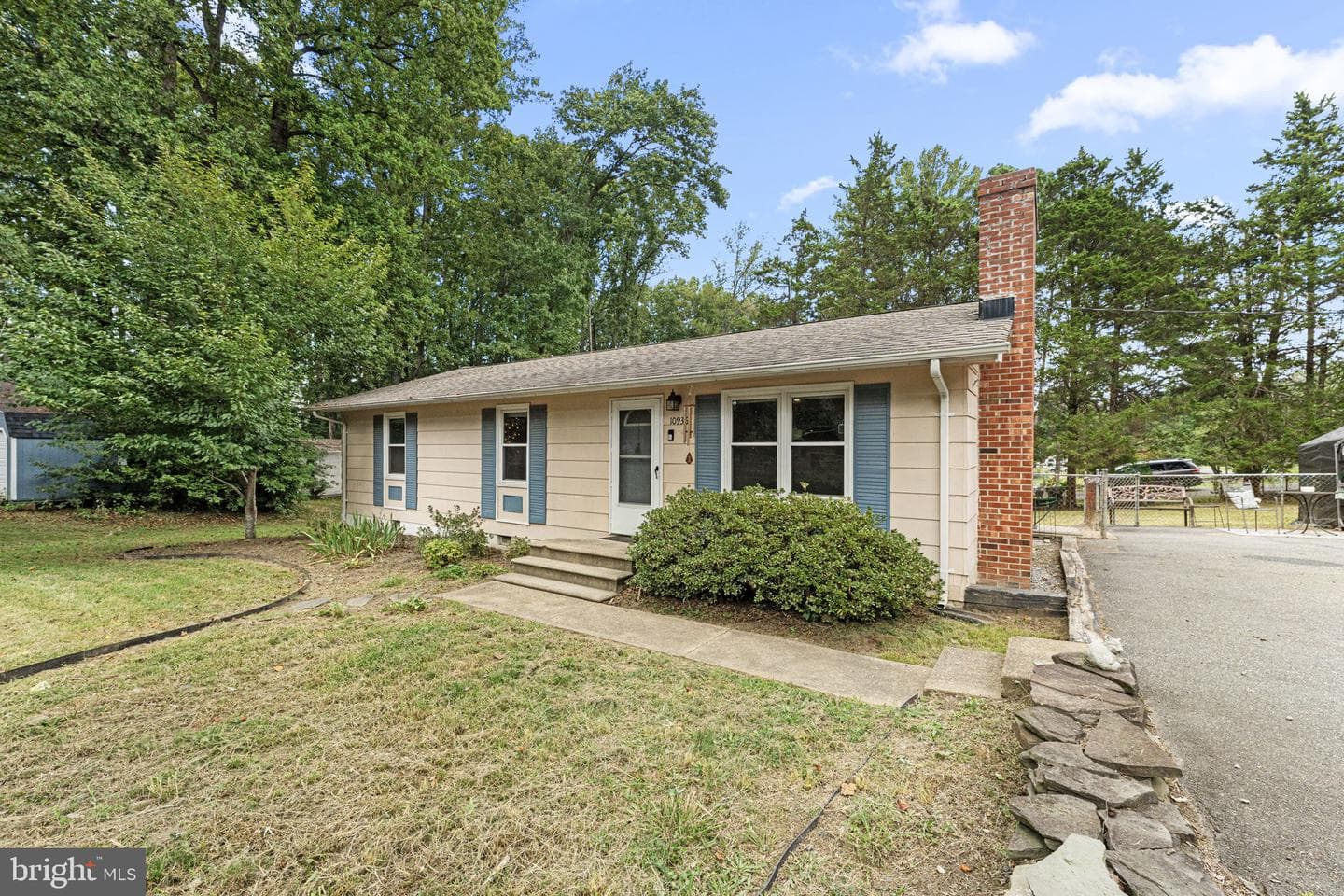 10936 Deerfield Drive photo 3