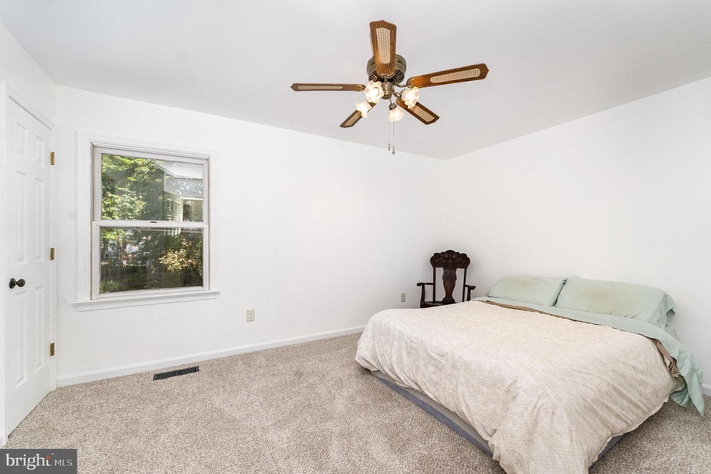 5813 Queens Mill Circle photo 11