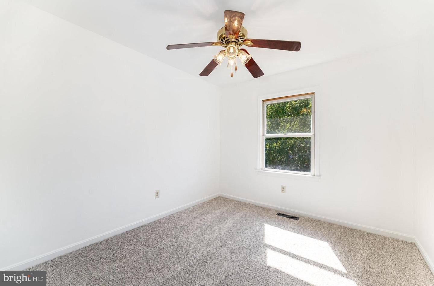 5813 Queens Mill Circle photo 14