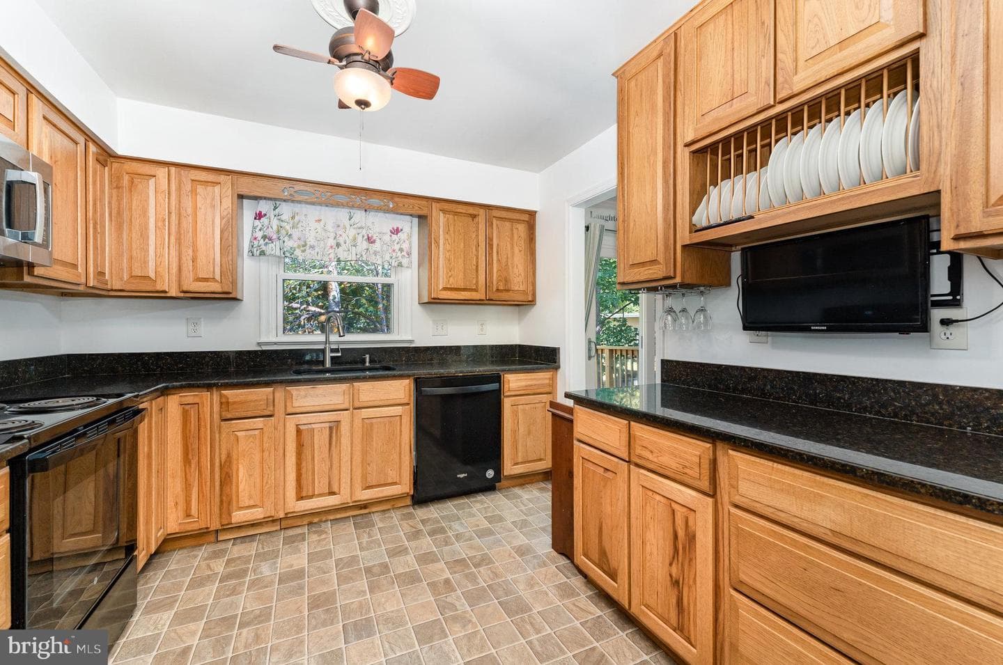 5813 Queens Mill Circle photo 7