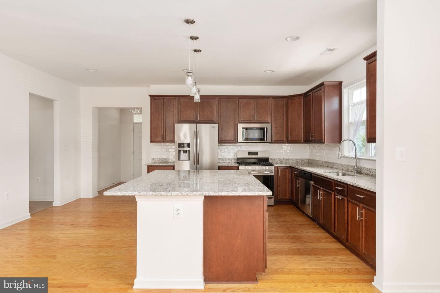 12211 Glen Oaks Drive photo 3