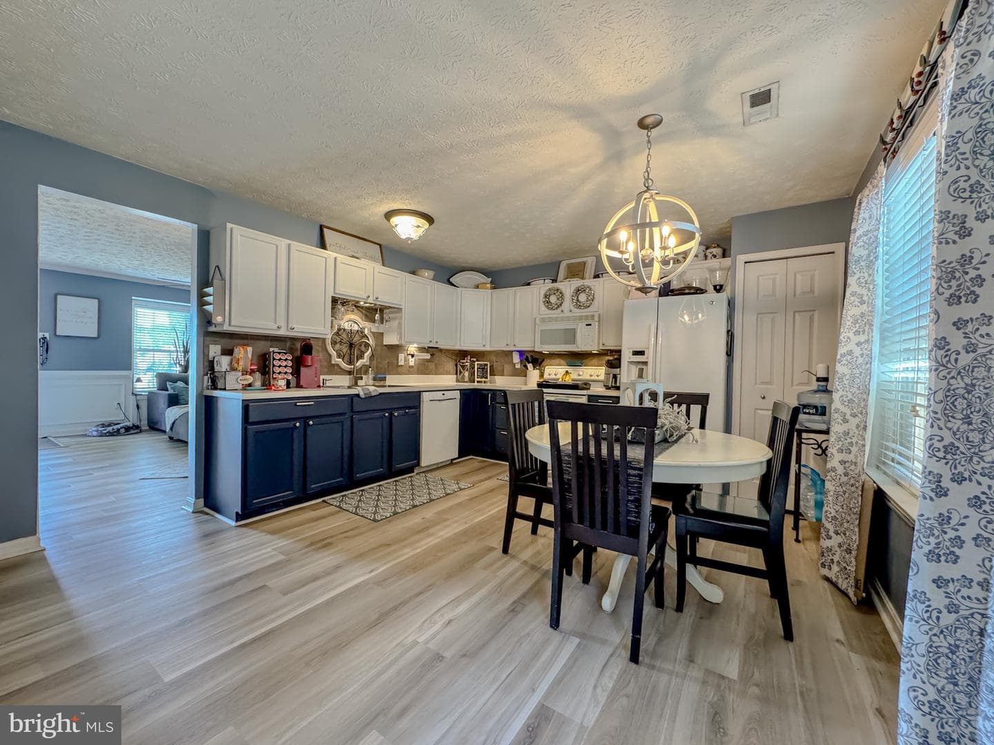 9728 W Midland Way photo 5