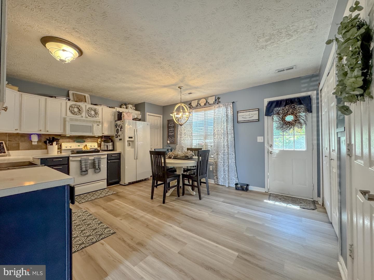 9728 W Midland Way photo 6